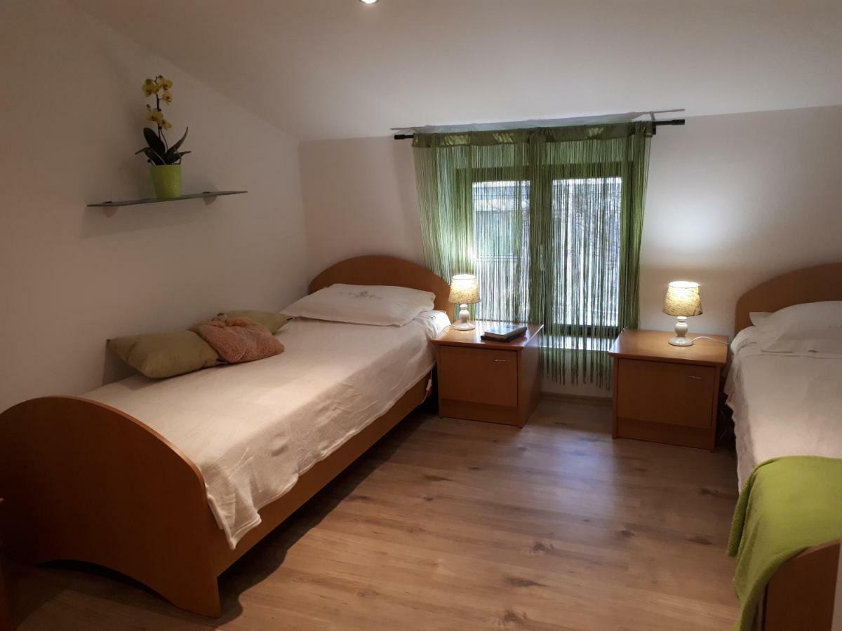 Apartma Marisol *